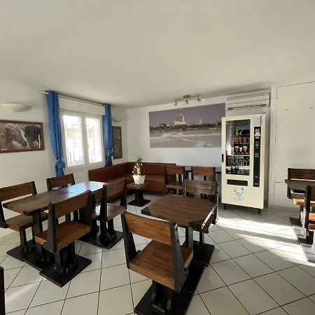 Otel Les Arcades